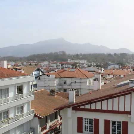 Hyper Centre Avec Vue Sur Les Pyrenees 생장드루즈
